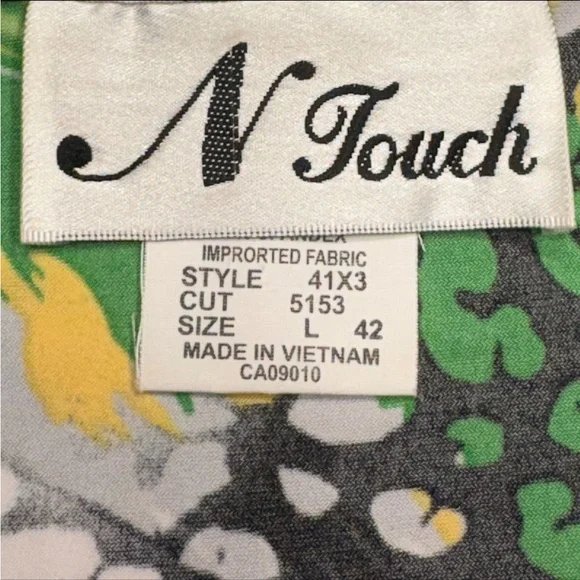 Womens Size Large Green, Yellow, Black, White Swirl Pattern Stretchy Top N Touch - Picture 12 of 14